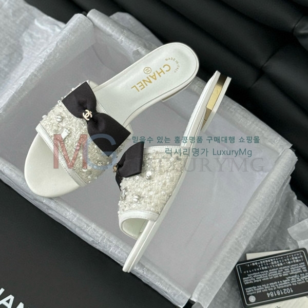 *    CH557766-1