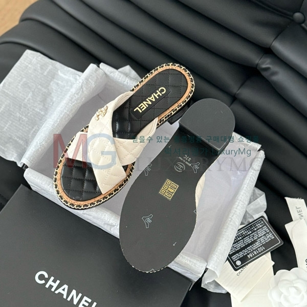 *    CH557768