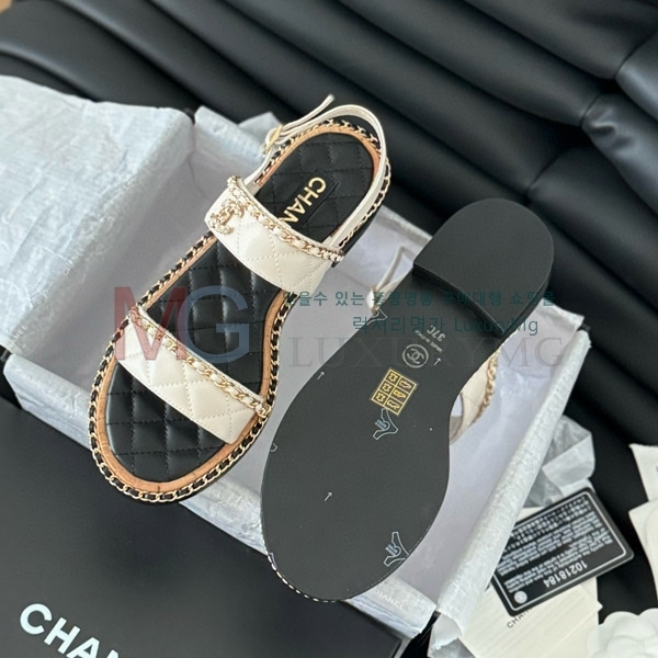 *    CH5577653