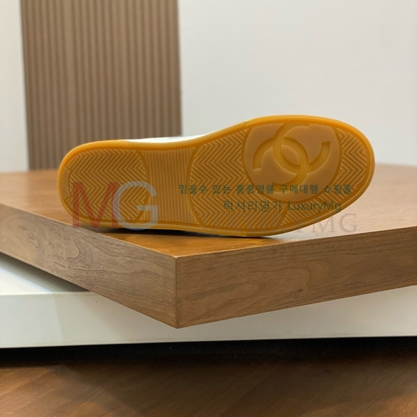 ��* ���� ����Ŀ�� C887702