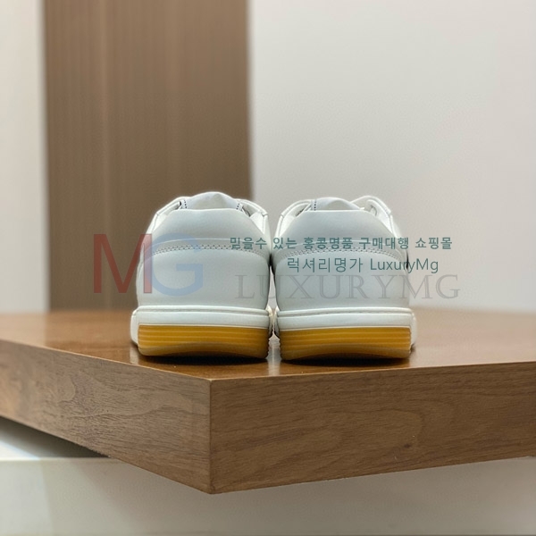 ��* ���� ����Ŀ�� C887702