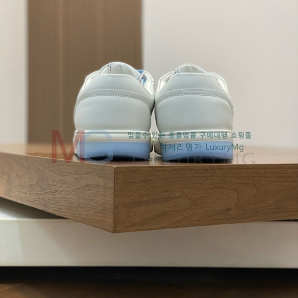 ��* ���� ����Ŀ�� C887702-1