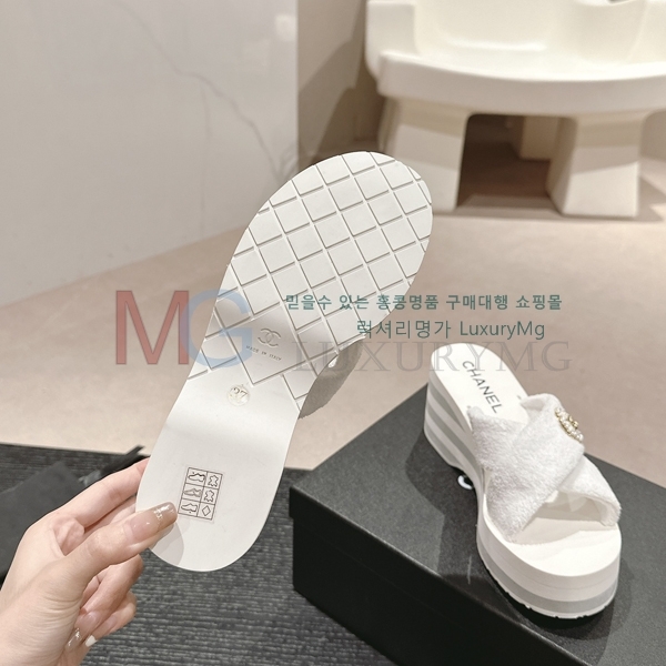 *   KX681524-4