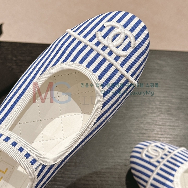 ��* ���� �÷����� KX681528-1