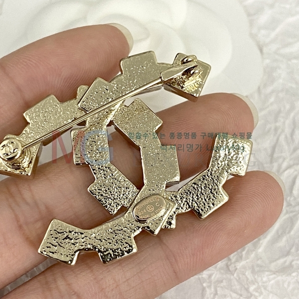 * ġ G1006663