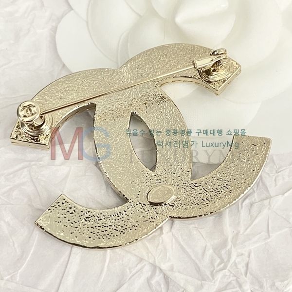* ġ G1006683