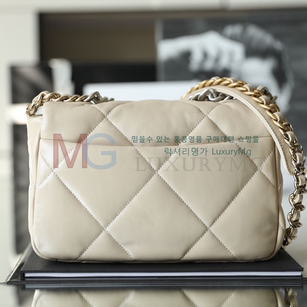 * 19 ÷ AS1160-308