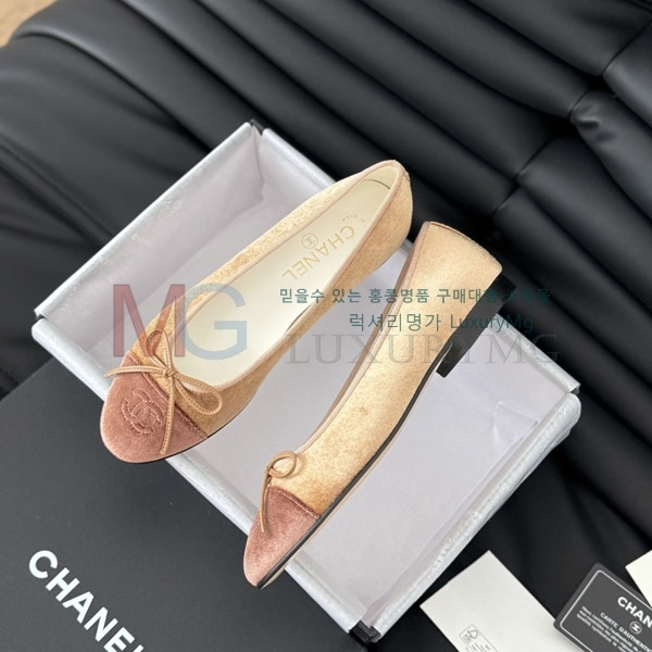 *  ÷ CH700028-7