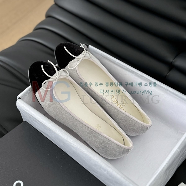 *  ÷ CH700028-2