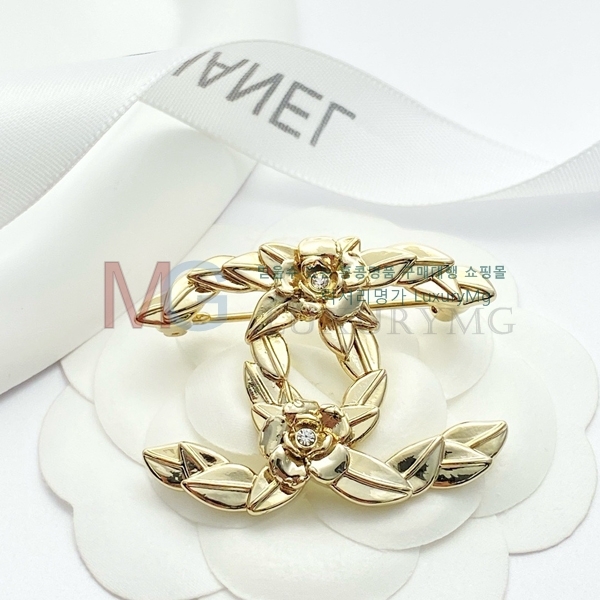 * ġ G1006718