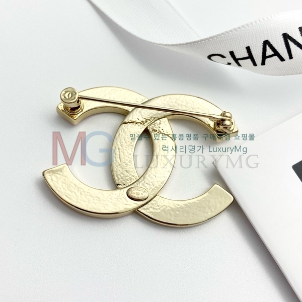 * ġ G1006716