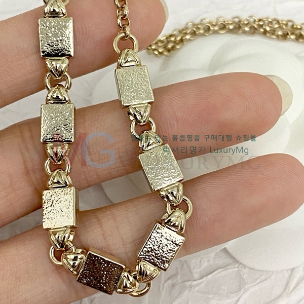 *  G12251475