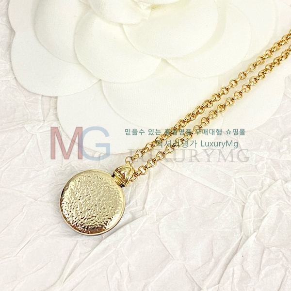 *  G12251477