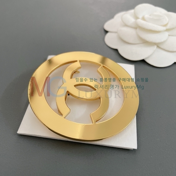 * ġ G1006724