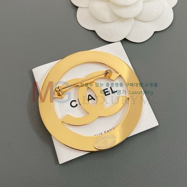 * ġ G1006724