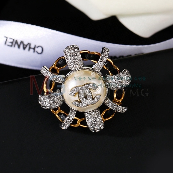* ġ G1006725