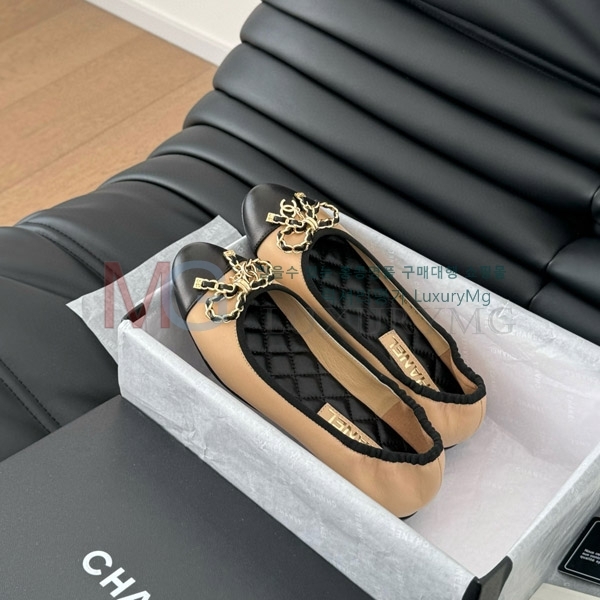 *  ÷ CH5770885-4