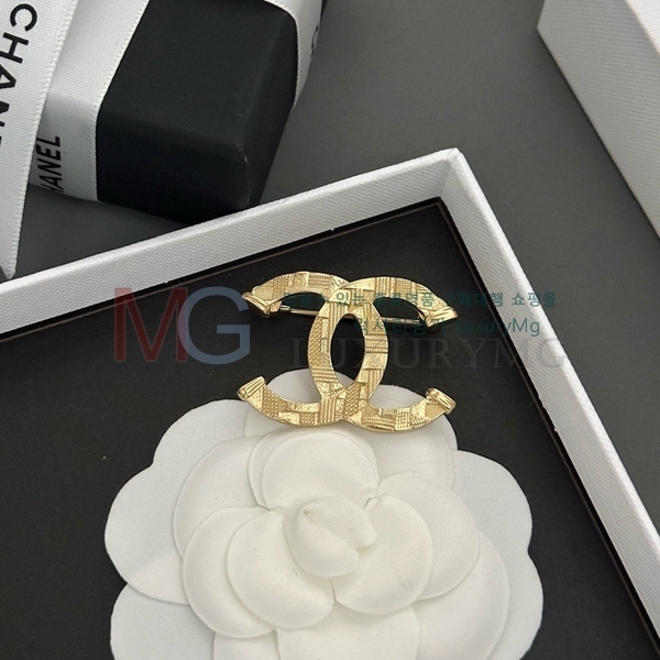 * ġ G1006732