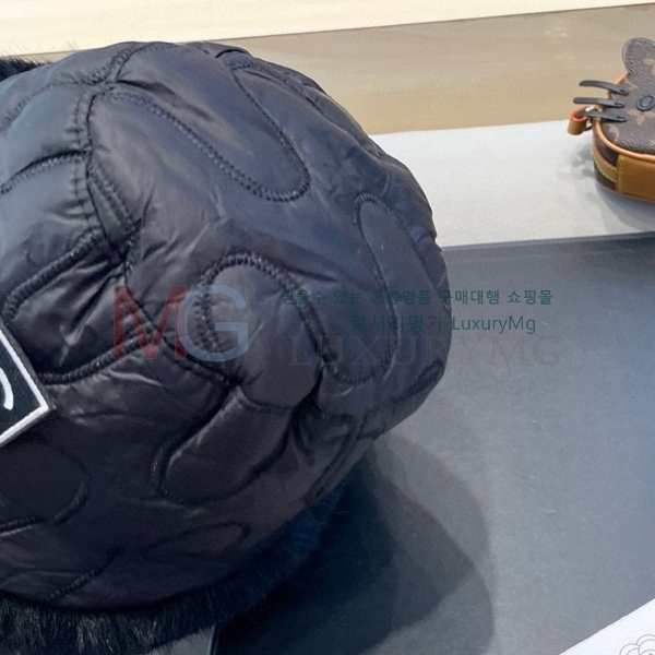 *  CH1620354147-1