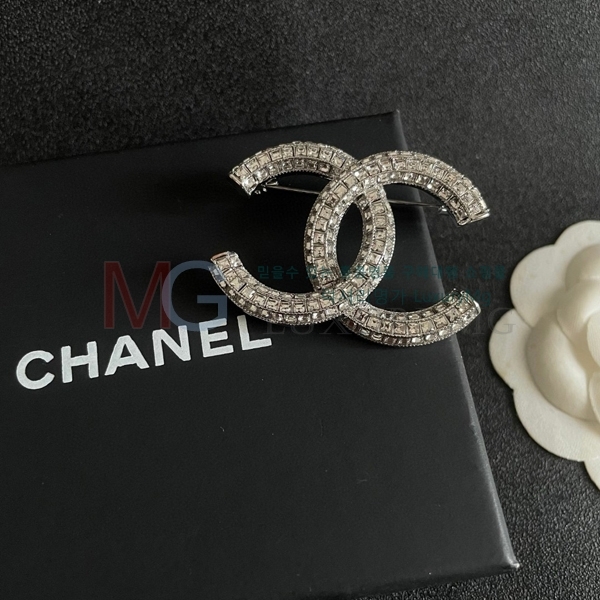 * ġ G1006747