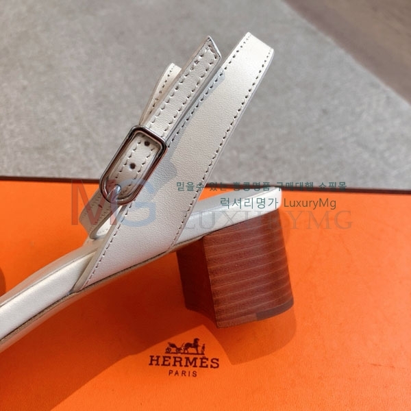 ޽  H405801-2