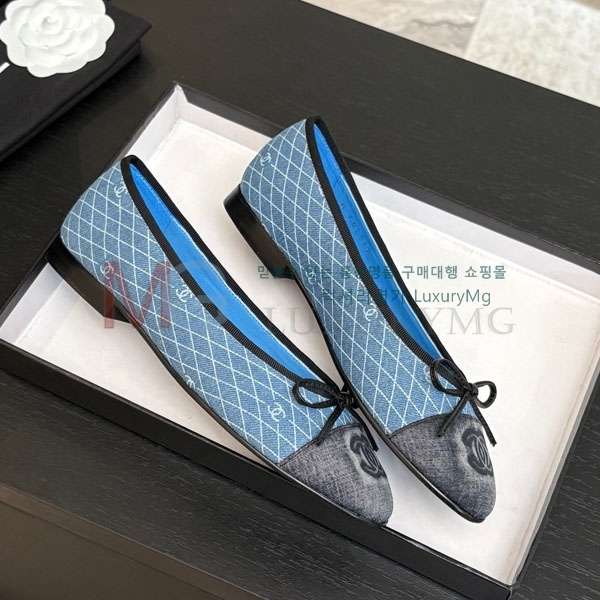  ÷  AA80F661-4