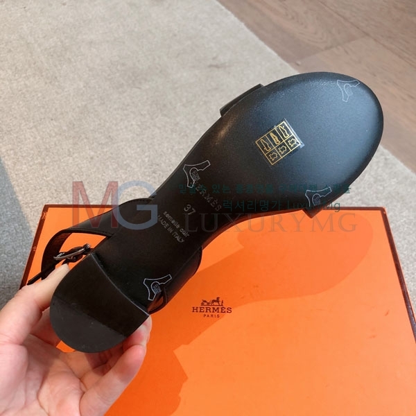 ޽  H405801-2