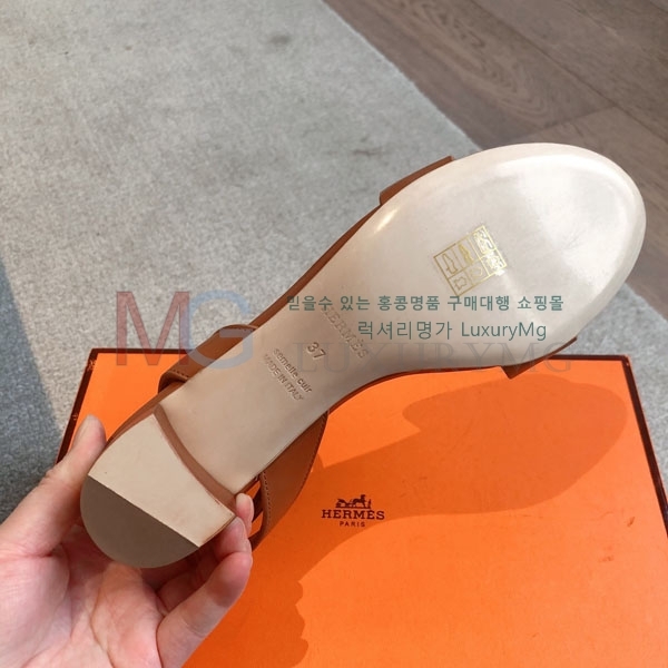 ޽  H405801-2