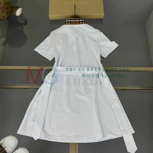 Ű   ǽ B884952 (3)