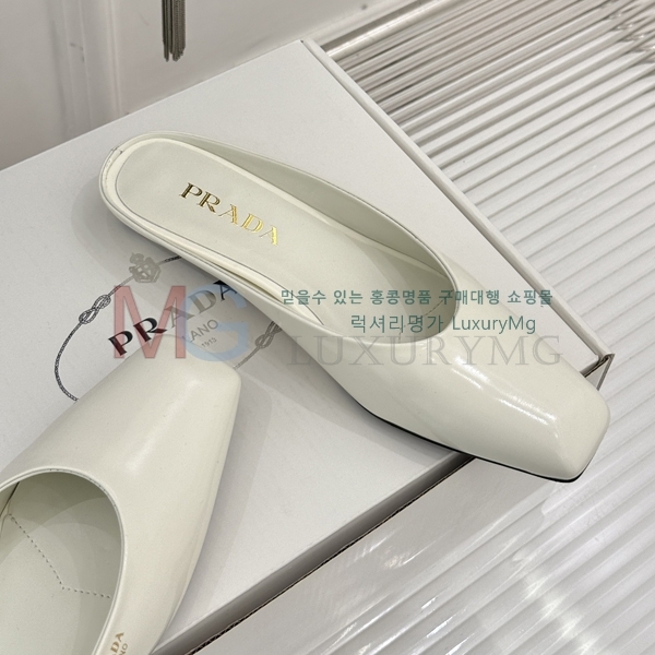  ÷ PA691034-1