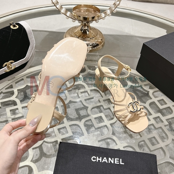 ��* ���� �̵��� AA131528-2