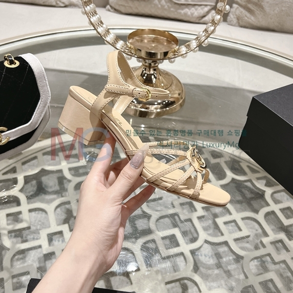 ��* ���� �̵��� AA131528-2