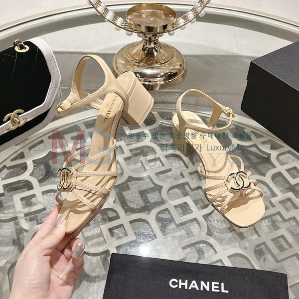 ��* ���� �̵��� AA131528-2