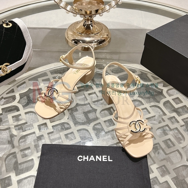 ��* ���� �̵��� AA131528-2