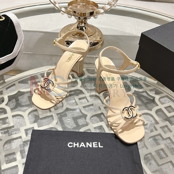 ��* ���� �̵��� AA131527-1