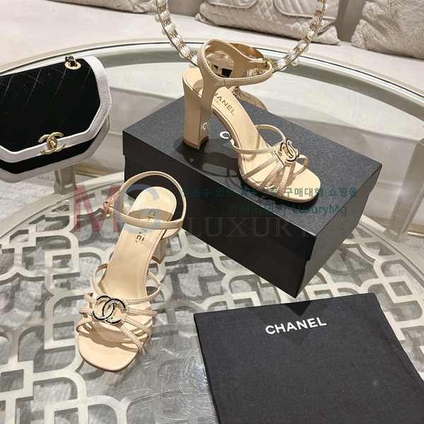 ��* ���� �̵��� AA131527-1