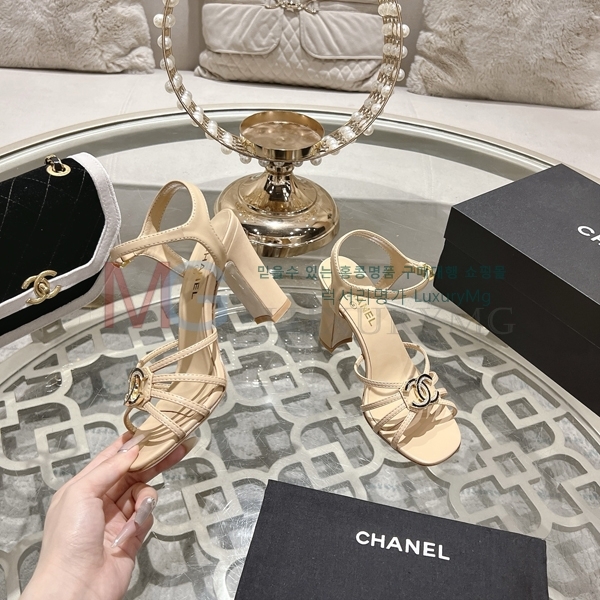 ��* ���� �̵��� AA131527-1