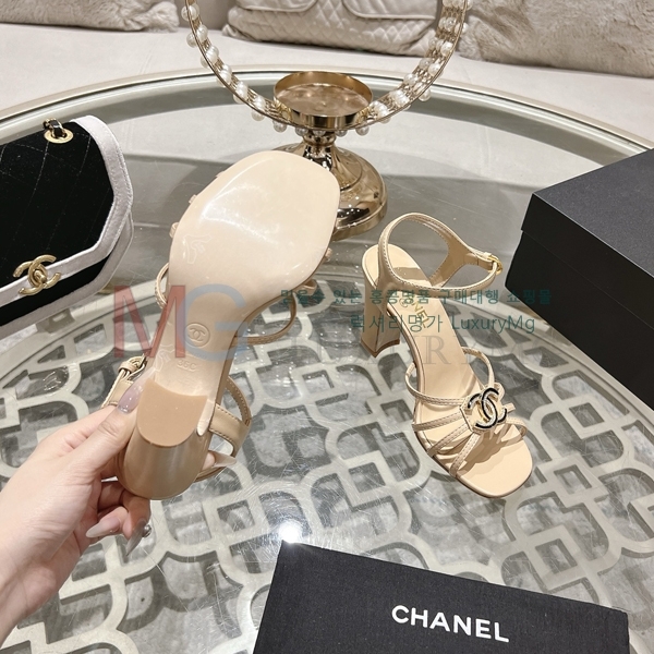 ��* ���� �̵��� AA131527-1