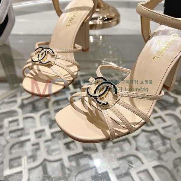 ��* ���� �̵��� AA131527-1