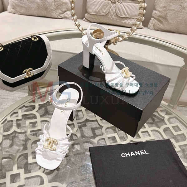 ��* ���� �̵��� AA131527-4