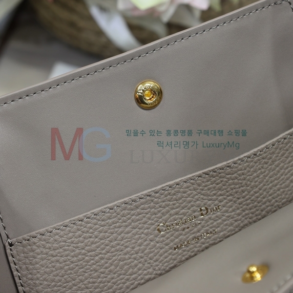  Signature ̵ Ŷ M2841-4