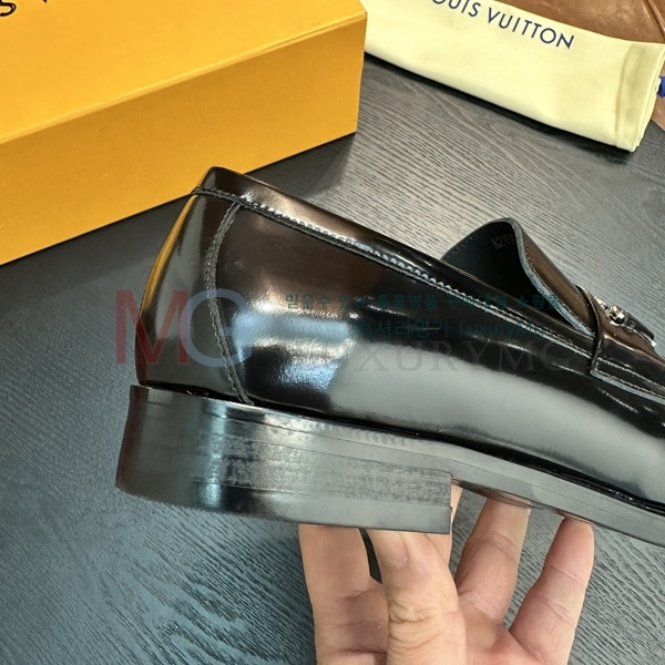 ̺  屸 LV264923-7