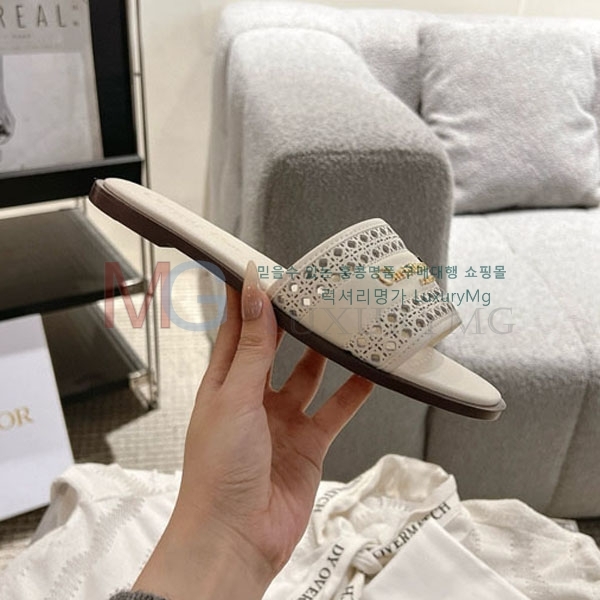    DR9170556