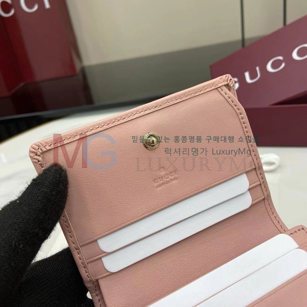 # GG  ̴  820692-104