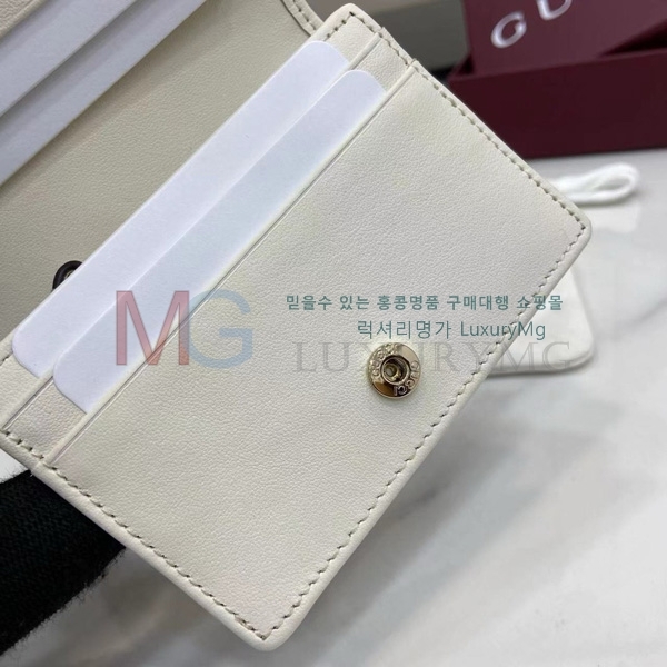 # GG  ̴  820692-105