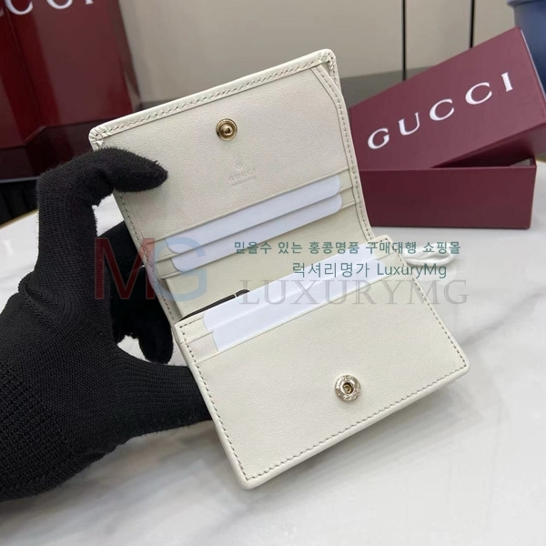 # GG  ̴  820692-105