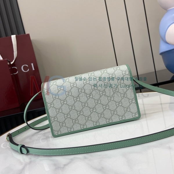  GG   ̴  820688-1