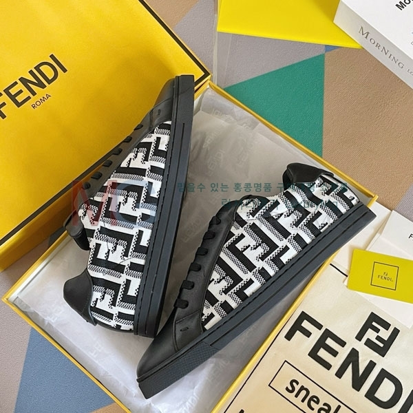   Signature Ŀ FF006813-2