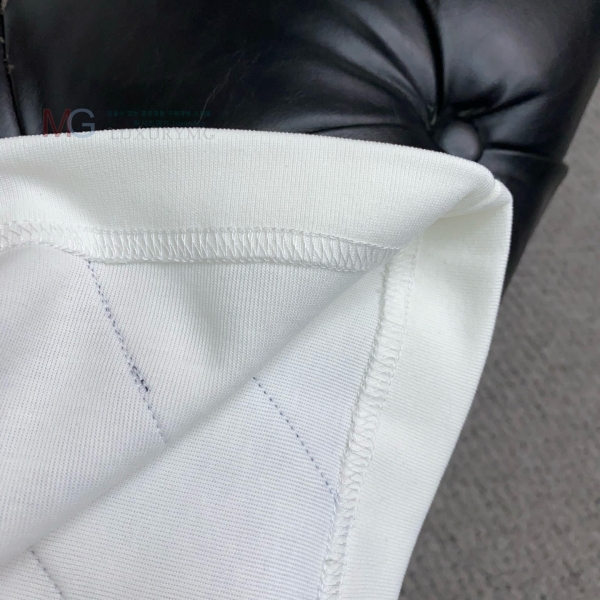   ݹ D20041680-2