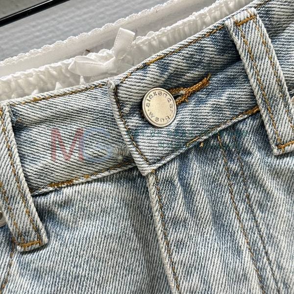  ˷  AQ425635-2